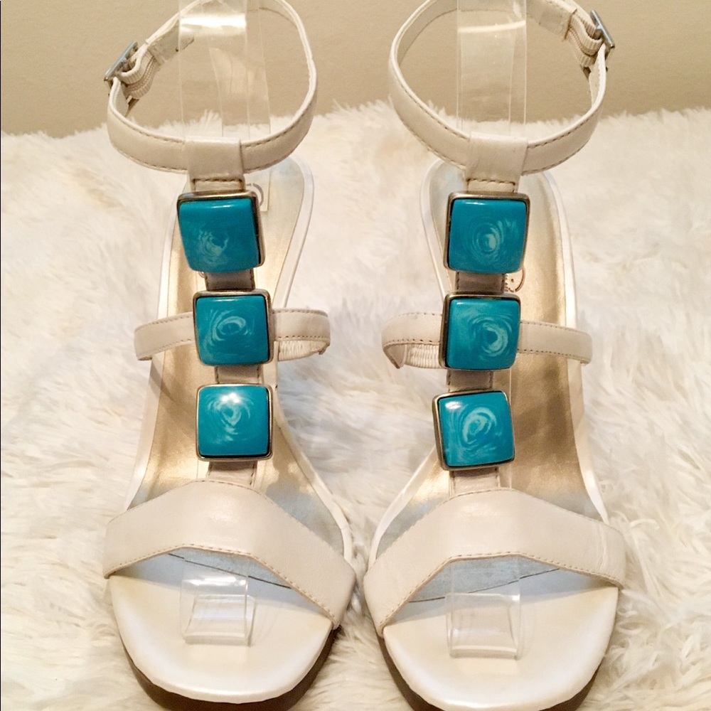 Jessica Simpson White and Turquoise Heels  8M